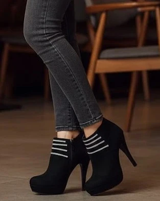 bottines basse noire et argenté taille 39 talon de 13 cm
